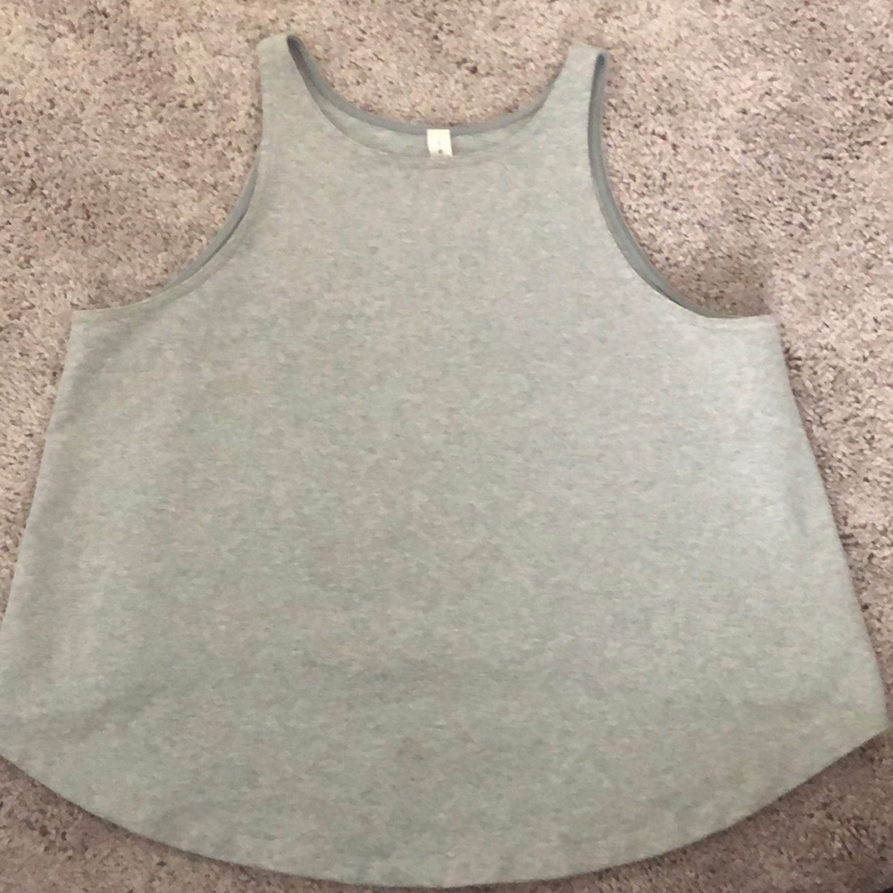 Lululemon high low crop top
